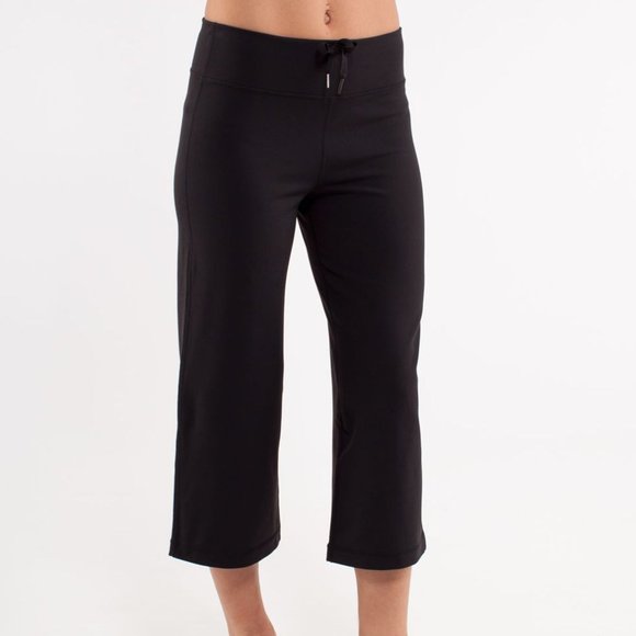 Lululemon Relaxed Fit Crop